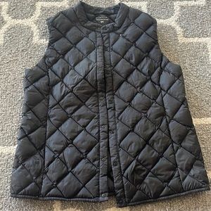 Small black puffer vest